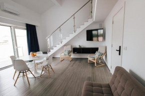 Penthouse Seaside Apartment B - Faraway